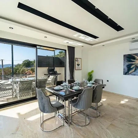 Lueks Tatil Villasi Oezel Havuzlu Horyes Вилла Каш