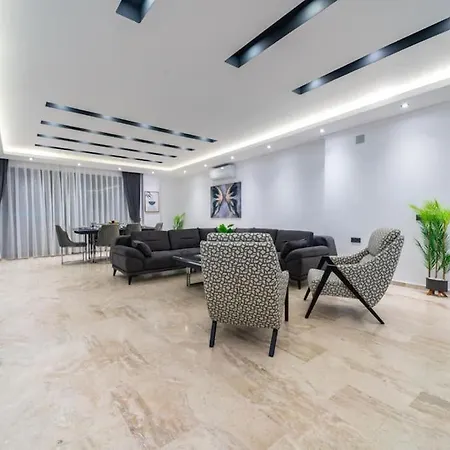 Lueks Tatil Villasi Oezel Havuzlu Horyes Вилла *