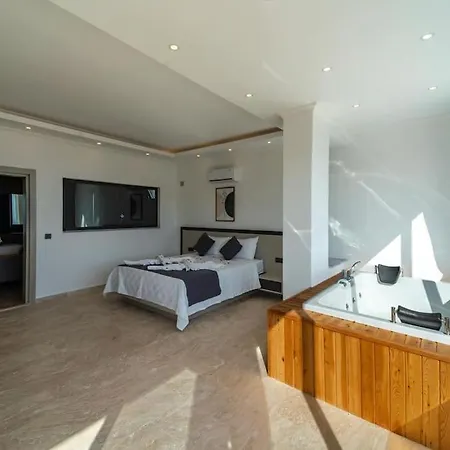 Lueks Tatil Villasi Oezel Havuzlu Horyes Вилла Каш