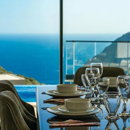 Lueks Tatil Villasi Oezel Havuzlu Horyes * Kaş