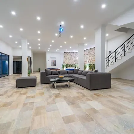 Villa Lueks Tatil Villasi Oezel Havuzlu Horyes Kaş