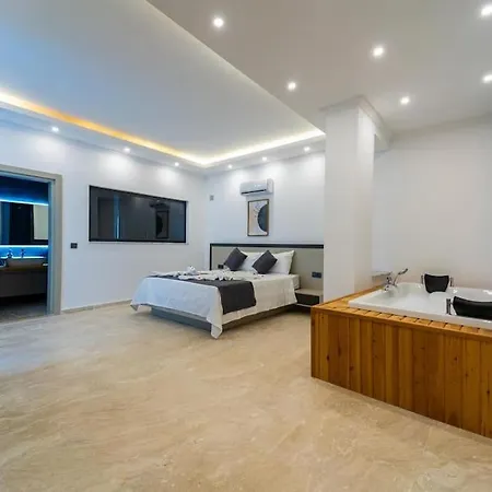 Lueks Tatil Villasi Oezel Havuzlu Horyes Kaş